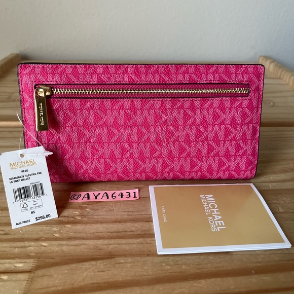 Michael Kors Wallet🎈🎈 - Picture 2 of 7